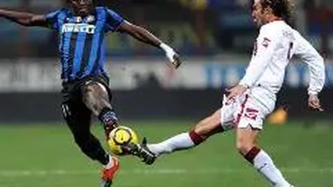 公益看台成为青少年足球文化展示的平台